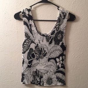 Stretchy floral tank